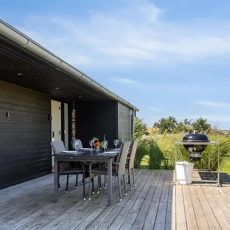 Semesterbostad Baever - 200m From The Sea By Interhome